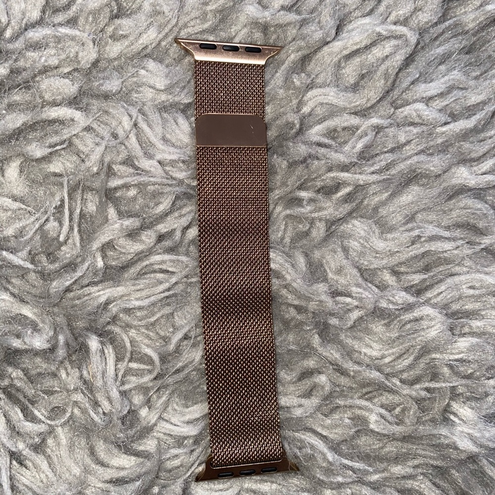 Apple Milanese Gold tone band